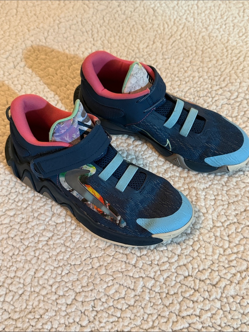 Nike Giannis Girls Kids Navy Light Blue Athletic Sneakers Pink Lining Size 3Y